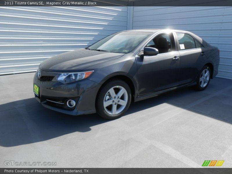 Magnetic Gray Metallic / Black 2013 Toyota Camry SE