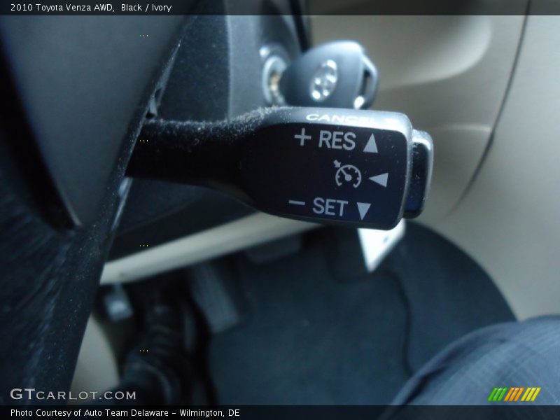 Black / Ivory 2010 Toyota Venza AWD