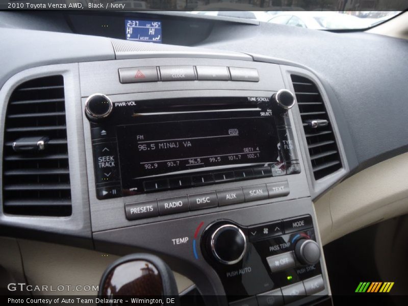 Black / Ivory 2010 Toyota Venza AWD
