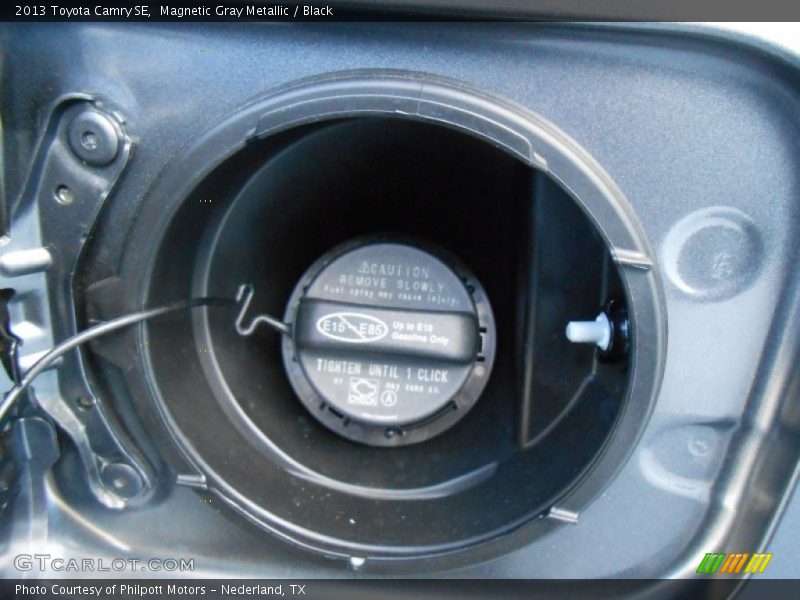 Magnetic Gray Metallic / Black 2013 Toyota Camry SE