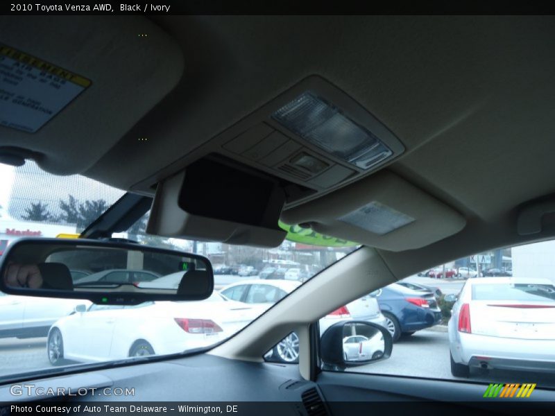 Black / Ivory 2010 Toyota Venza AWD