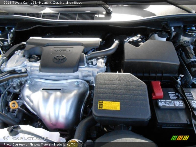 Magnetic Gray Metallic / Black 2013 Toyota Camry SE