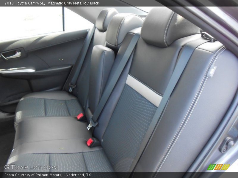 Magnetic Gray Metallic / Black 2013 Toyota Camry SE