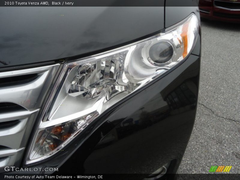 Black / Ivory 2010 Toyota Venza AWD