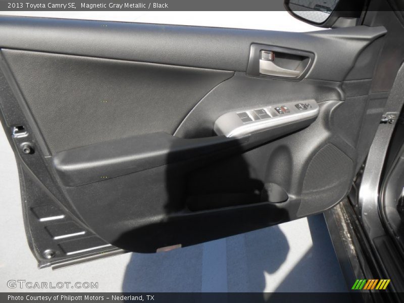 Magnetic Gray Metallic / Black 2013 Toyota Camry SE