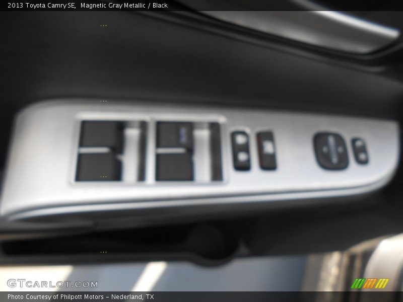 Magnetic Gray Metallic / Black 2013 Toyota Camry SE