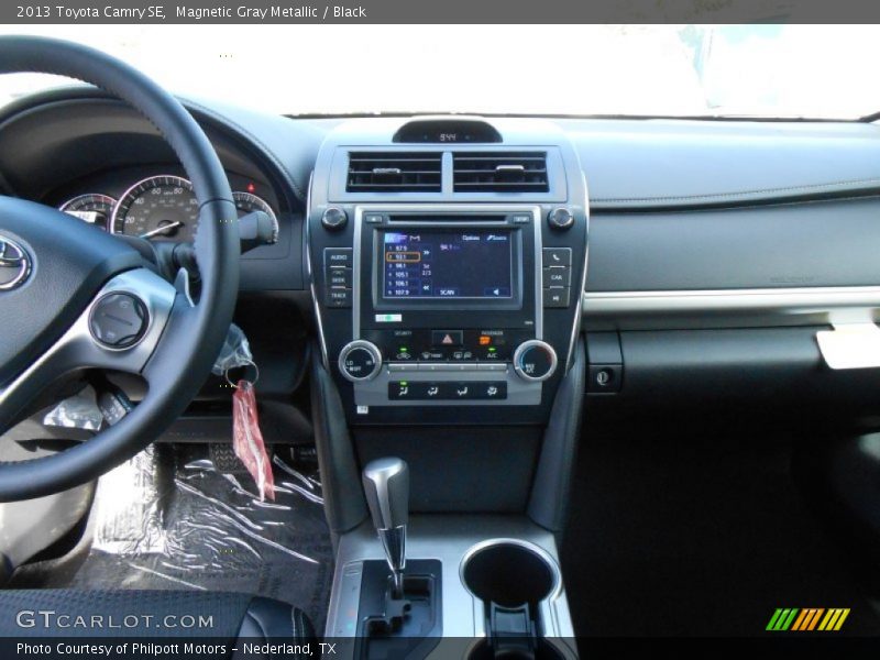 Magnetic Gray Metallic / Black 2013 Toyota Camry SE