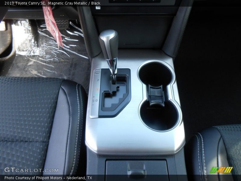 Magnetic Gray Metallic / Black 2013 Toyota Camry SE