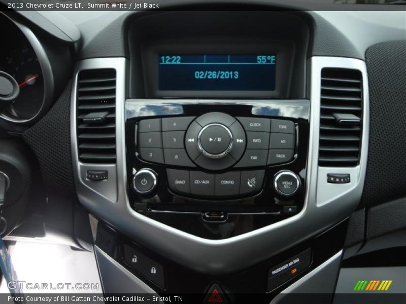 Summit White / Jet Black 2013 Chevrolet Cruze LT