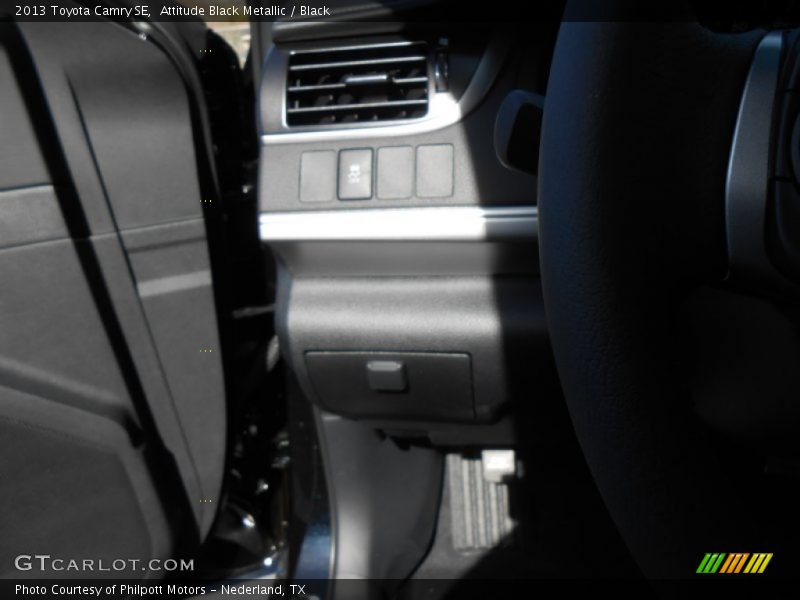 Attitude Black Metallic / Black 2013 Toyota Camry SE