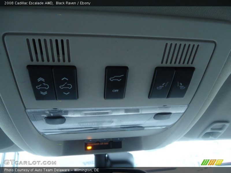 Controls of 2008 Escalade AWD