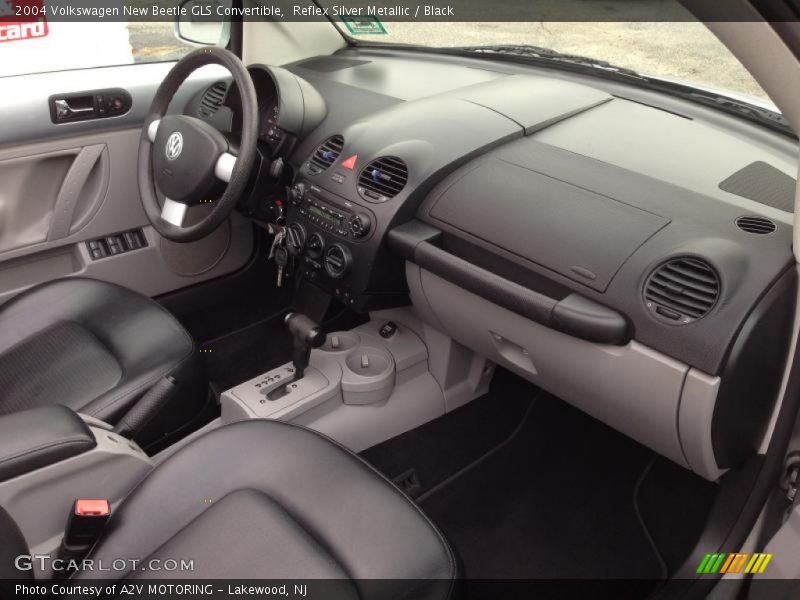 Dashboard of 2004 New Beetle GLS Convertible