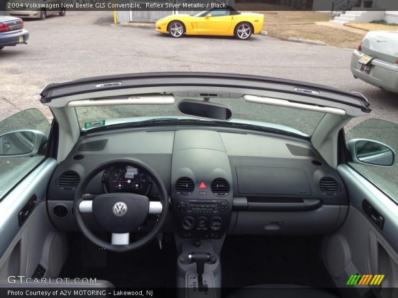 Reflex Silver Metallic / Black 2004 Volkswagen New Beetle GLS Convertible