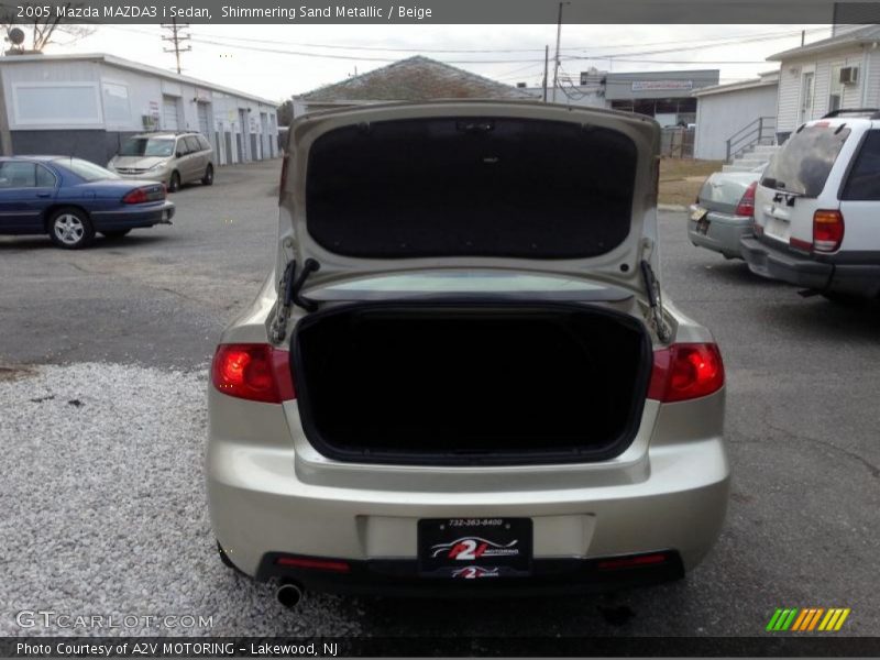 Shimmering Sand Metallic / Beige 2005 Mazda MAZDA3 i Sedan