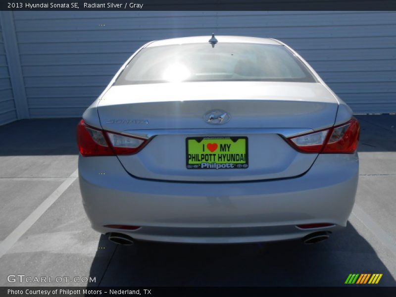 Radiant Silver / Gray 2013 Hyundai Sonata SE