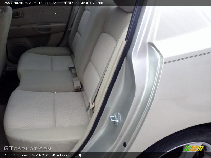 Shimmering Sand Metallic / Beige 2005 Mazda MAZDA3 i Sedan