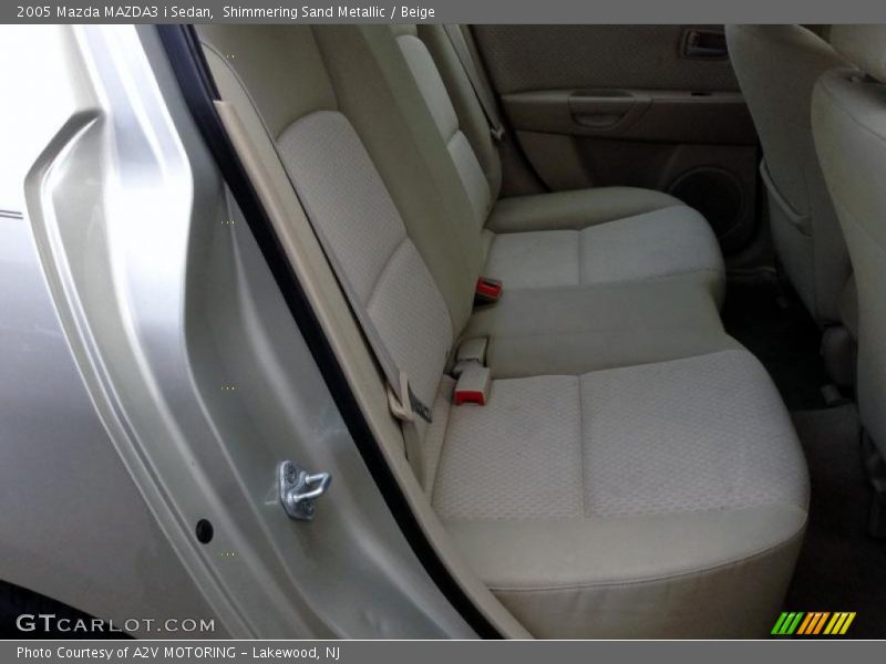 Shimmering Sand Metallic / Beige 2005 Mazda MAZDA3 i Sedan