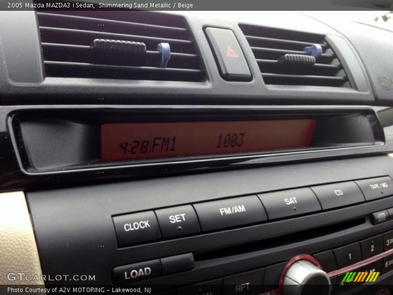 Shimmering Sand Metallic / Beige 2005 Mazda MAZDA3 i Sedan