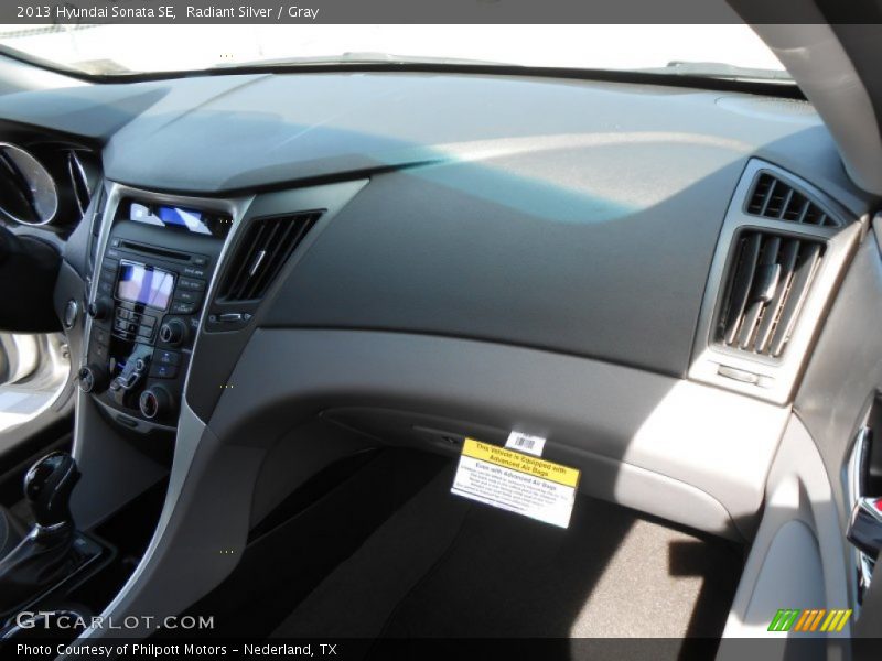 Radiant Silver / Gray 2013 Hyundai Sonata SE