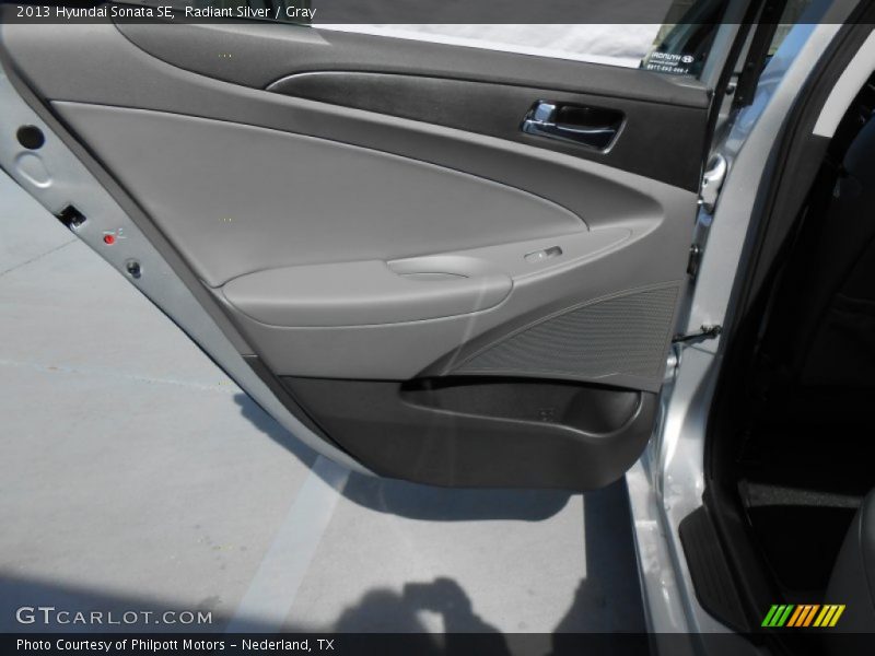 Radiant Silver / Gray 2013 Hyundai Sonata SE