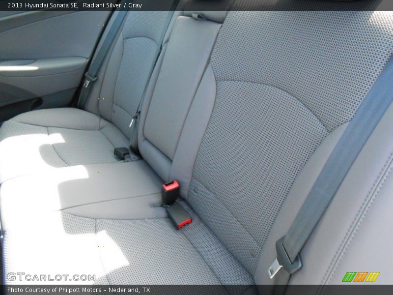 Radiant Silver / Gray 2013 Hyundai Sonata SE