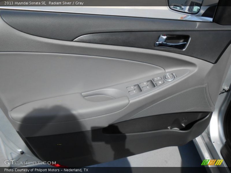 Radiant Silver / Gray 2013 Hyundai Sonata SE