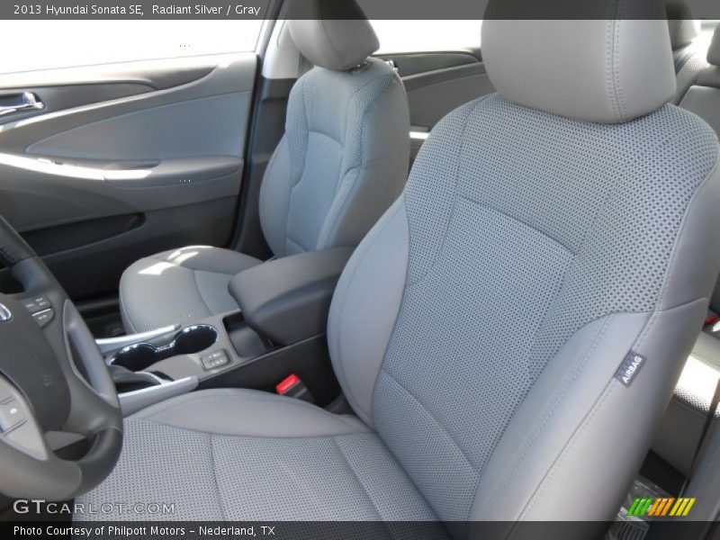 Radiant Silver / Gray 2013 Hyundai Sonata SE