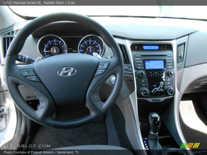 Radiant Silver / Gray 2013 Hyundai Sonata SE