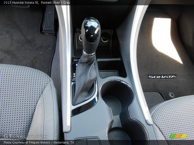 Radiant Silver / Gray 2013 Hyundai Sonata SE