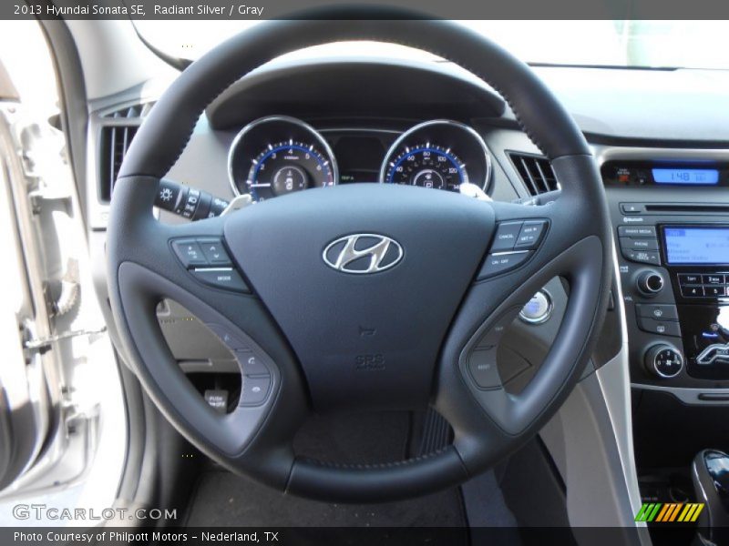 Radiant Silver / Gray 2013 Hyundai Sonata SE