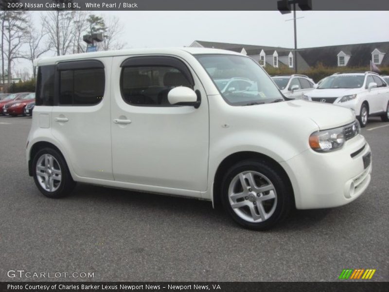 White Pearl / Black 2009 Nissan Cube 1.8 SL