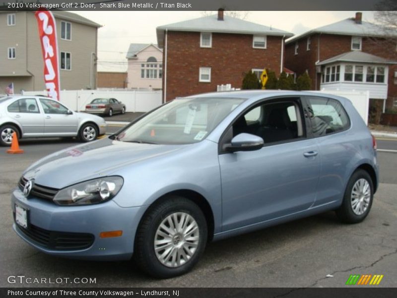Front 3/4 View of 2010 Golf 2 Door