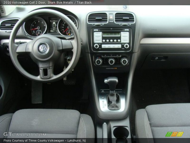Dashboard of 2010 Golf 2 Door