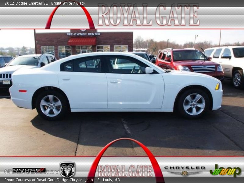 Bright White / Black 2012 Dodge Charger SE