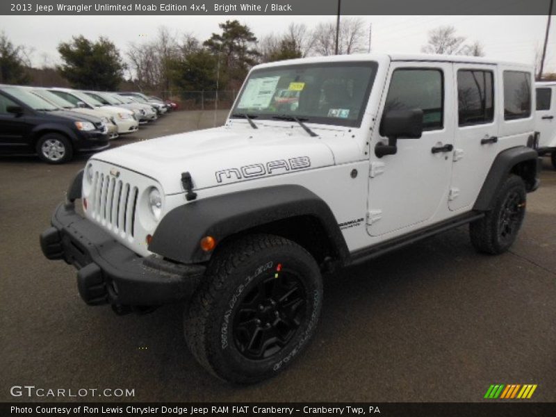 Bright White / Black 2013 Jeep Wrangler Unlimited Moab Edition 4x4