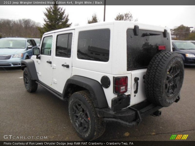 Bright White / Black 2013 Jeep Wrangler Unlimited Moab Edition 4x4