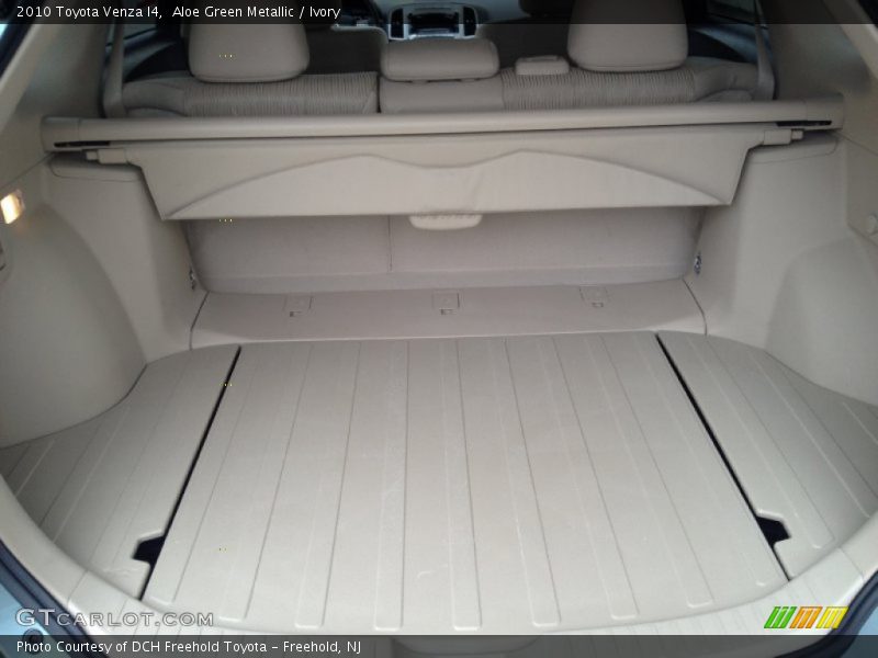  2010 Venza I4 Trunk