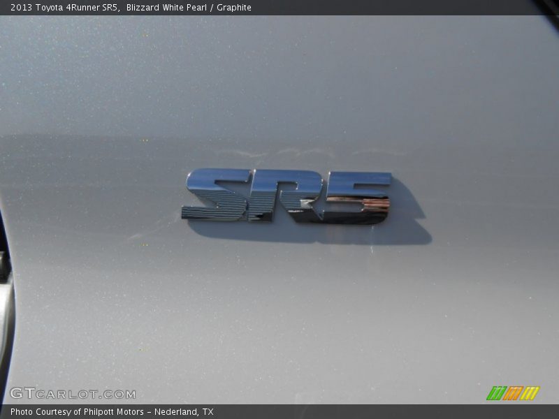 Blizzard White Pearl / Graphite 2013 Toyota 4Runner SR5