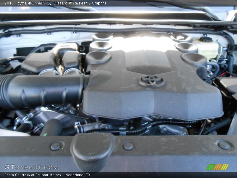 Blizzard White Pearl / Graphite 2013 Toyota 4Runner SR5