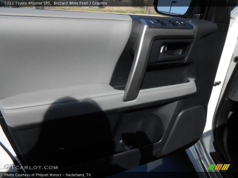 Blizzard White Pearl / Graphite 2013 Toyota 4Runner SR5