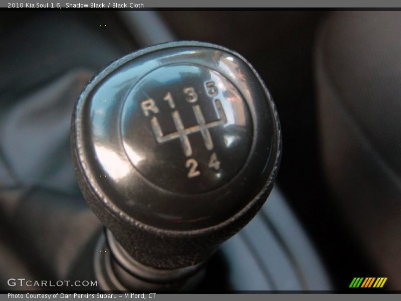 Shadow Black / Black Cloth 2010 Kia Soul 1.6
