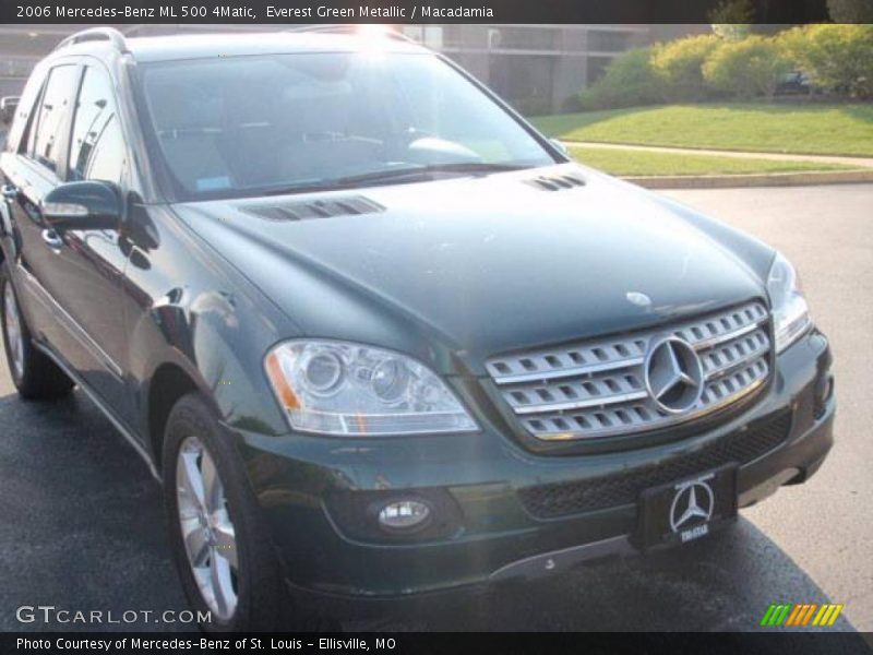 Everest Green Metallic / Macadamia 2006 Mercedes-Benz ML 500 4Matic
