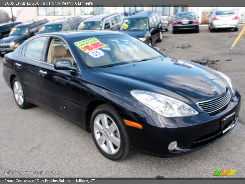 Front 3/4 View of 2005 ES 330