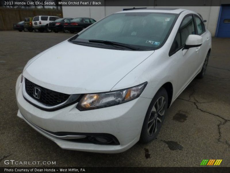 Front 3/4 View of 2013 Civic EX-L Sedan