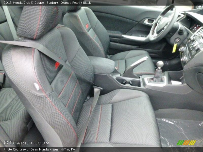 Front Seat of 2013 Civic Si Coupe