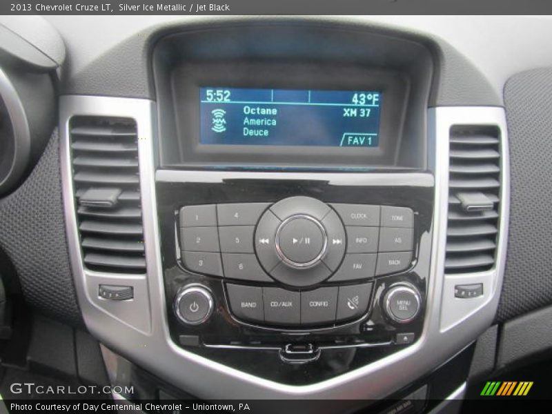 Silver Ice Metallic / Jet Black 2013 Chevrolet Cruze LT