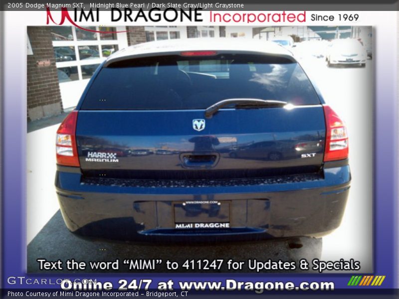 Midnight Blue Pearl / Dark Slate Gray/Light Graystone 2005 Dodge Magnum SXT