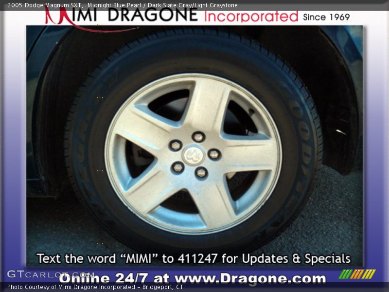 Midnight Blue Pearl / Dark Slate Gray/Light Graystone 2005 Dodge Magnum SXT