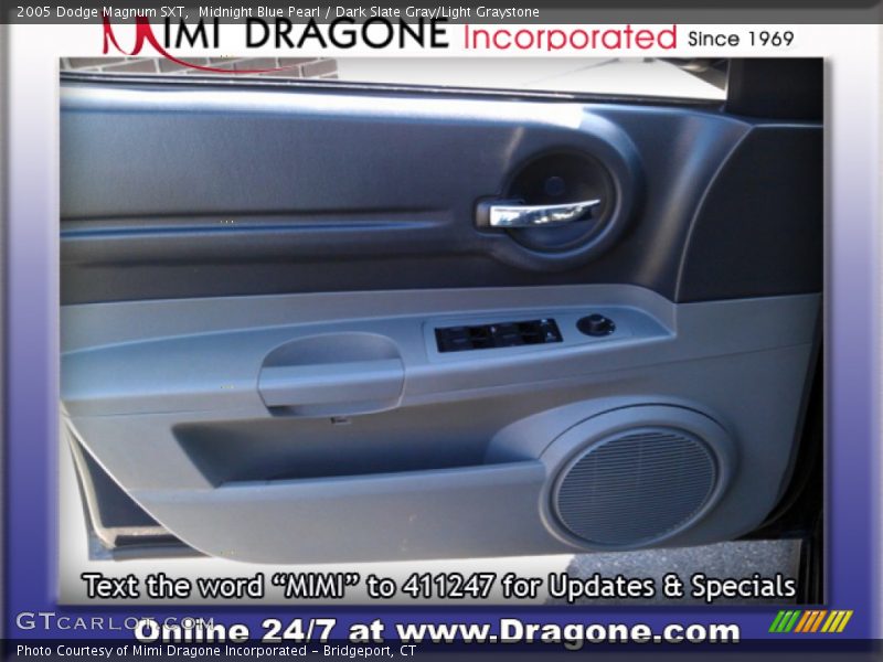 Midnight Blue Pearl / Dark Slate Gray/Light Graystone 2005 Dodge Magnum SXT