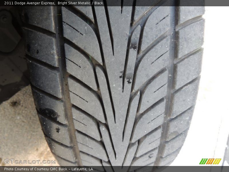 Bright Silver Metallic / Black 2011 Dodge Avenger Express